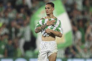 记者：安东尼经纪人在西班牙与贝蒂斯谈转会，后者是球员首要目标