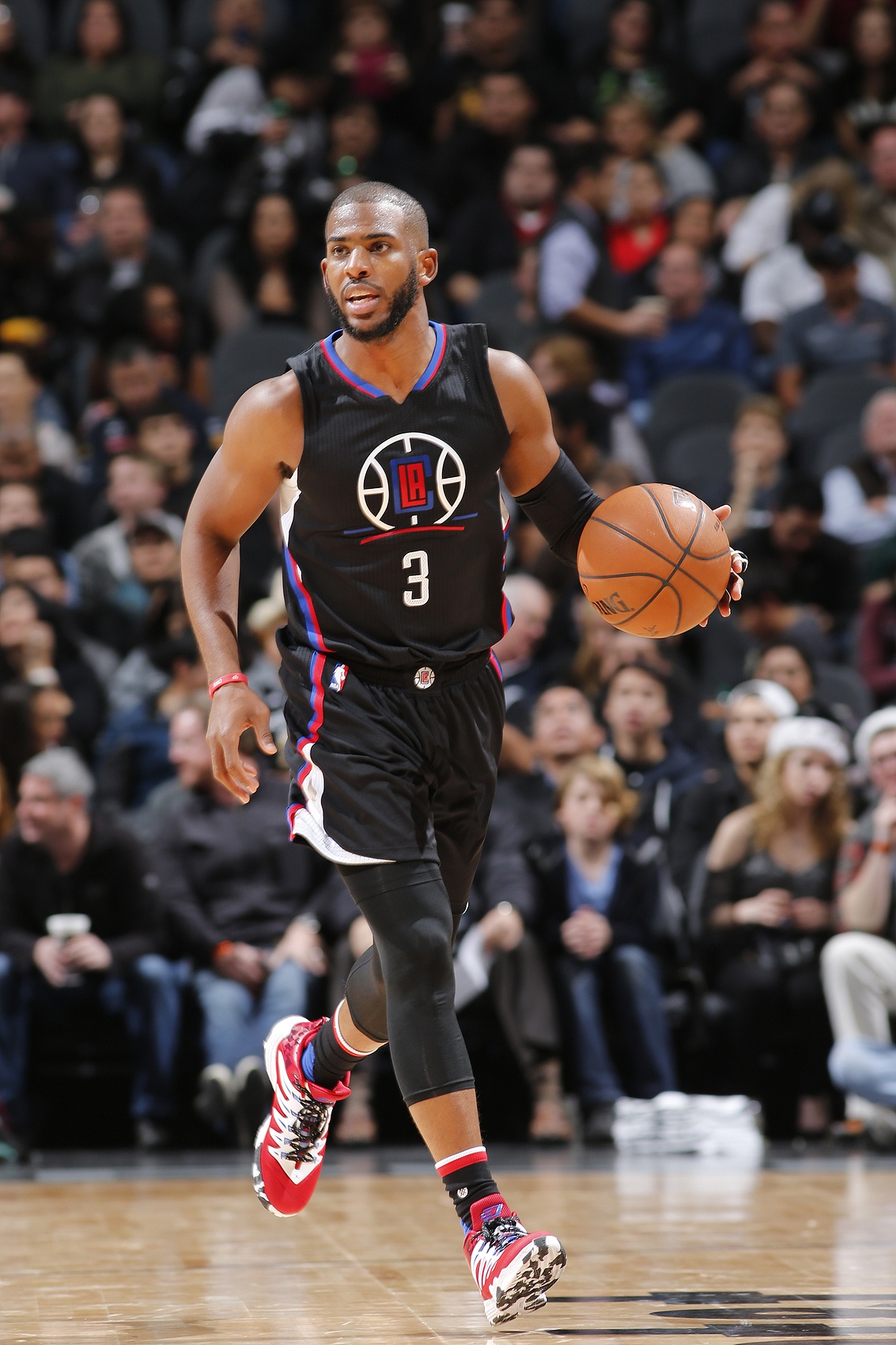 开云app-湖人传奇点评快船引进保罗：球员兼教练的双重价值提升