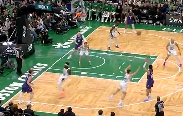 开云-约什-格林三分张弓搭箭稳稳命中，黄蜂首节领先凯尔特人10分